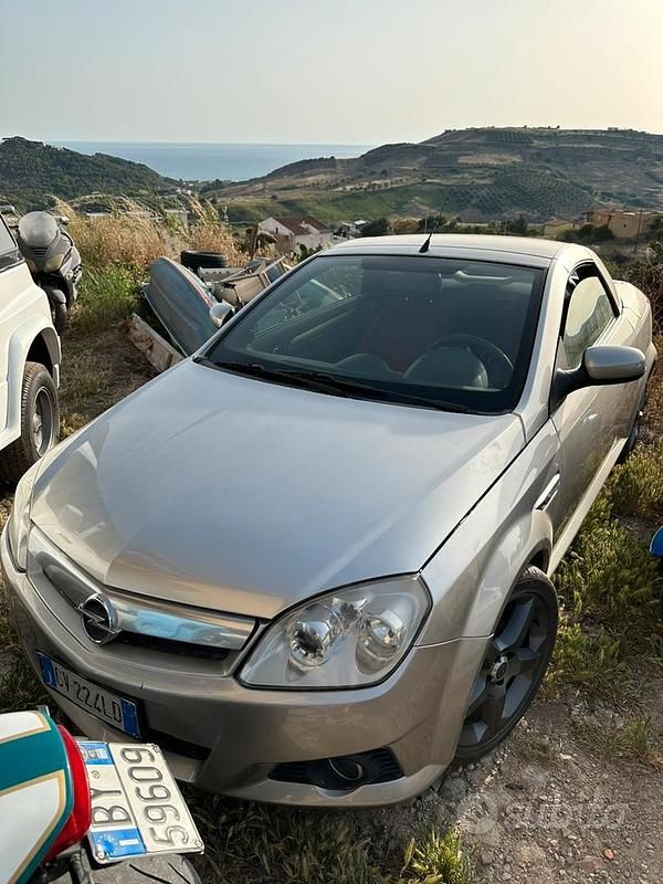 Brugt Opel Tigra 69 HK (50 kW) 2005 Cabriolet