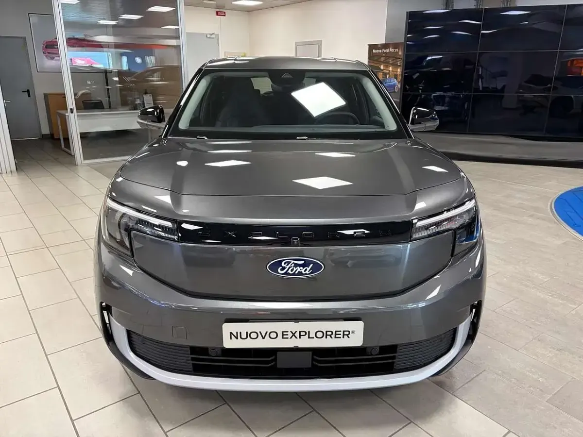 Nuova Ford Explorer Extended Range 210 kW (286 CV) 2026 Magnetic grey SUV