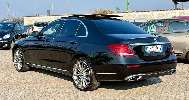 Usata Mercedes E220 Exclusive 194 CV (142 kW) 2019 Nero Berlina