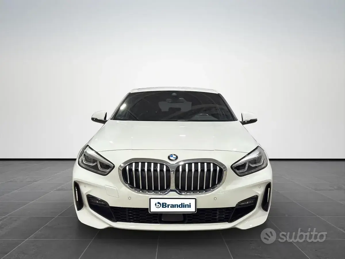 Usata BMW 116 M Sport 109 CV (80 kW) 2023 Bianco Utilitaria