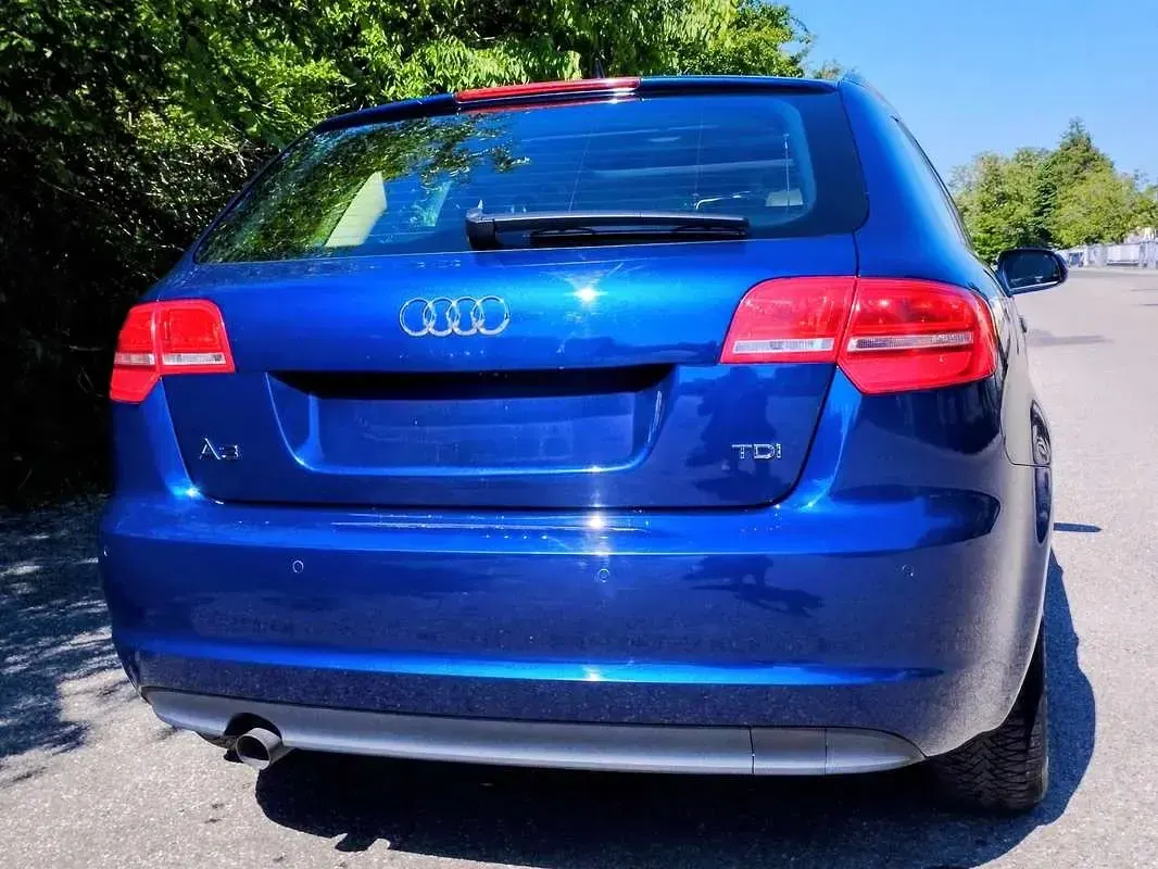 Usata Audi A3 Ambition 105 CV (77 kW) 2011 Blu/azzurro Utilitaria
