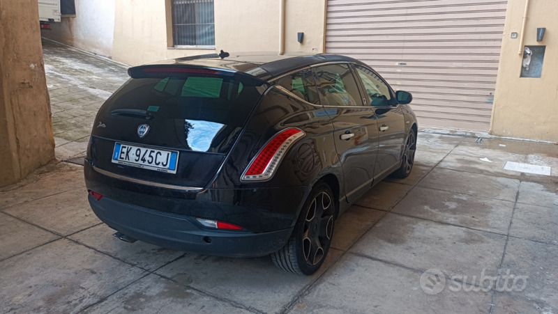 Usata Lancia Delta 2011 Nero Utilitaria