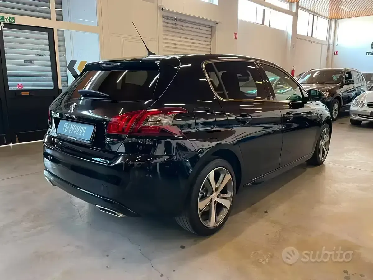 Usata Peugeot 308 GT 131 CV (96 kW) 2021 Nero Berlina