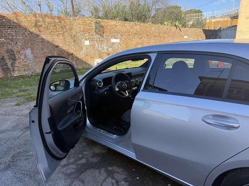 Usata Mercedes A180 Premium 116 CV (85 kW) 2019 Berlina