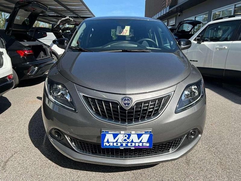 Usata Lancia Ypsilon S 69 CV (50 kW) 2024 Grigio scuro Utilitaria