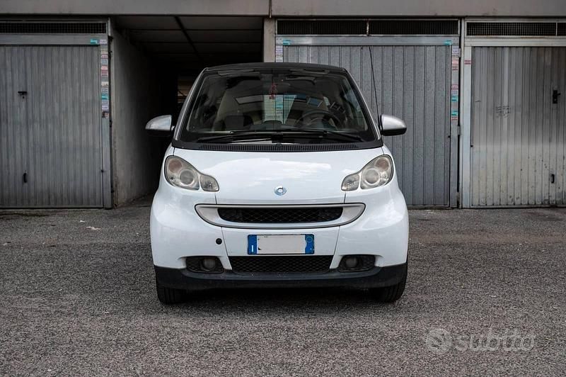 Usata Smart ForTwo Coupé Passion 71 CV (52 kW) 2009 Bianco Coupé
