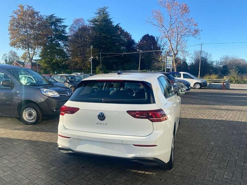 Usata VW Golf VIII Life 150 CV (110 kW) 2024 Bianco Berlina