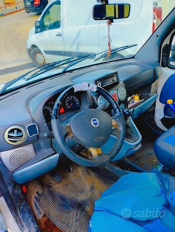 Usata Fiat Doblò 63 CV (46 kW) 2004 Bianco Monovolume