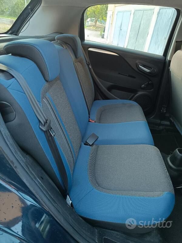 Usata Fiat Grande Punto 77 CV (56 kW) 2012 Blu Utilitaria