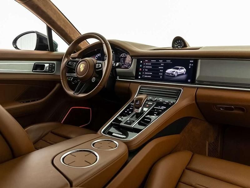 Usata Porsche Panamera S E-Hybrid Sport Turismo 700 CV (514 kW) 2021 Grigio vulcano metallizzato Berlina