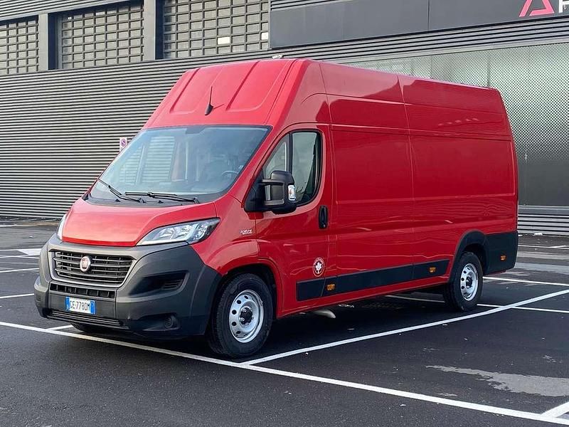 Usata Fiat Ducato 129 CV (94 kW) 2021 Rosso Furgone