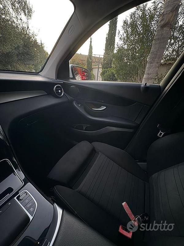 Begagnad Mercedes GLC220 194 HK (142 kW) 2019 Kombi
