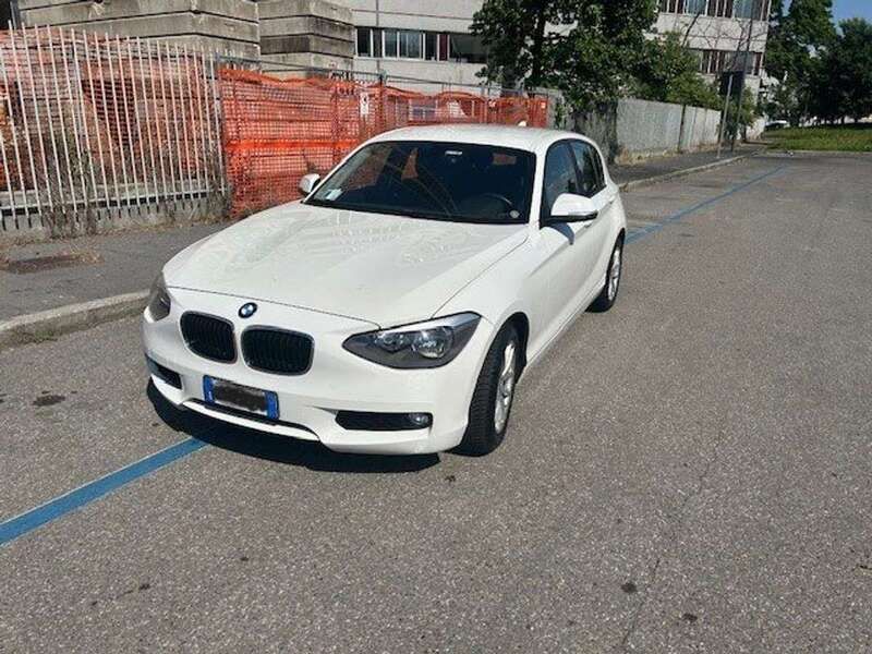 Bianco Usata 2013 BMW 116 Sport Line Due volumi | 10.000 € (Buon prezzo) - Immagine 1/4