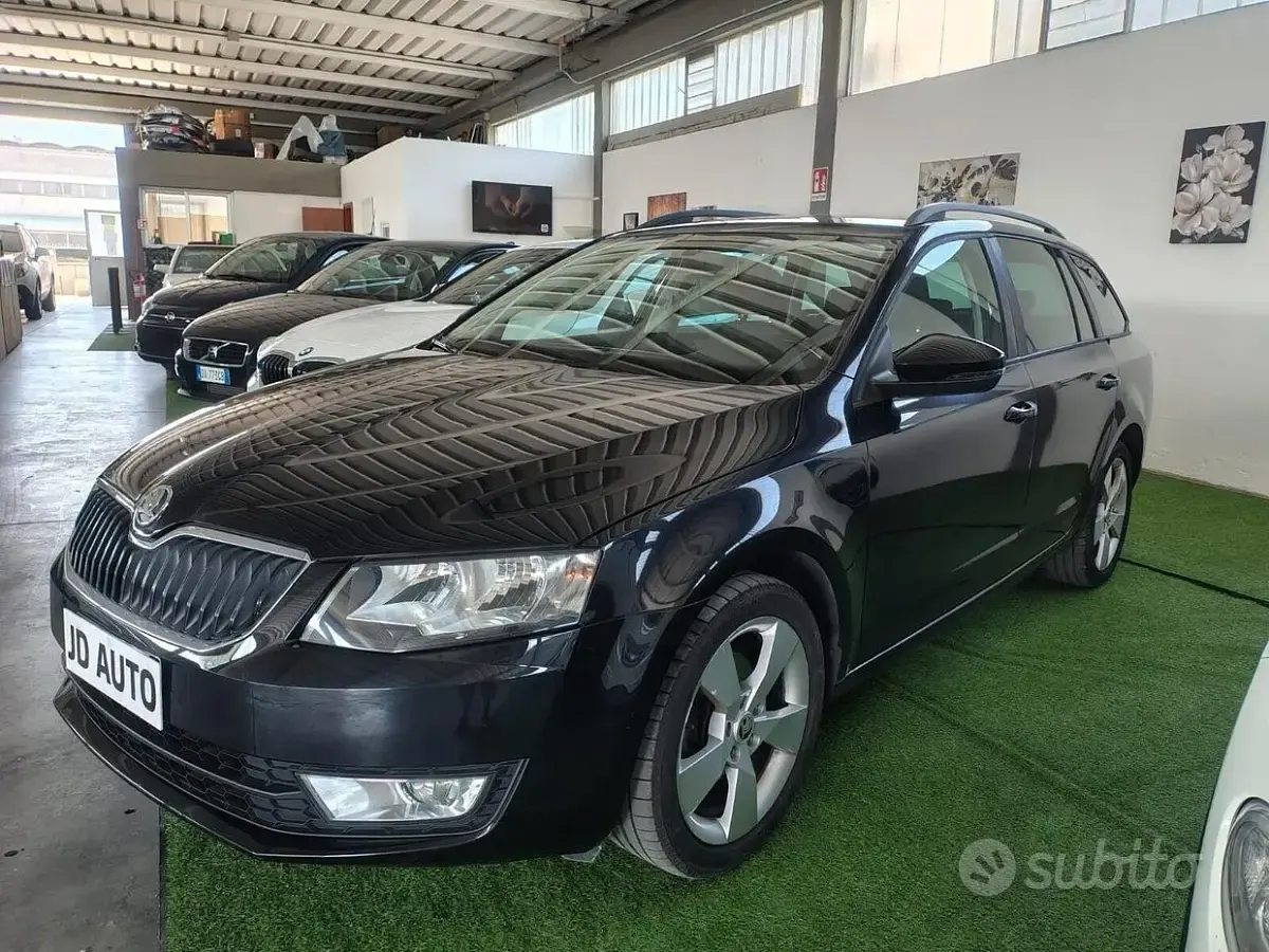 Usata Skoda Octavia Elegance 150 CV (110 kW) 2014 Nero Station wagon