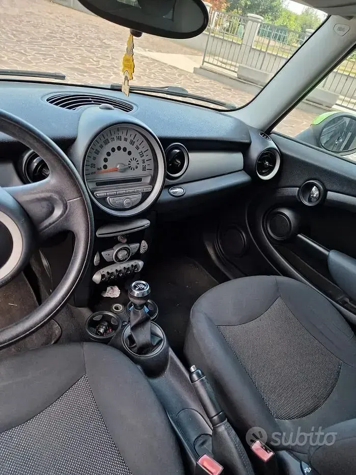 Usata Mini Cooper 75 CV (55 kW) 2013 Nero Utilitaria