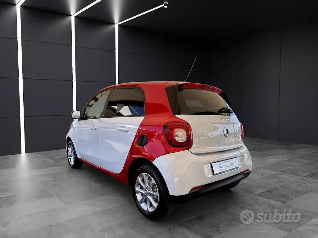 Usata Smart ForFour Passion 71 CV (52 kW) 2018 Bodypanels in white Utilitaria