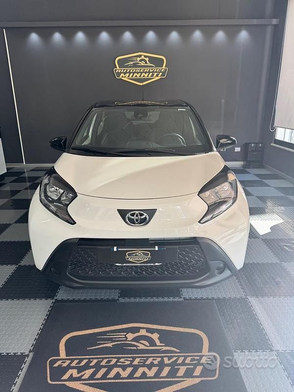 Usata Toyota Aygo X Active 72 CV (52 kW) 2024 Bianco SUV