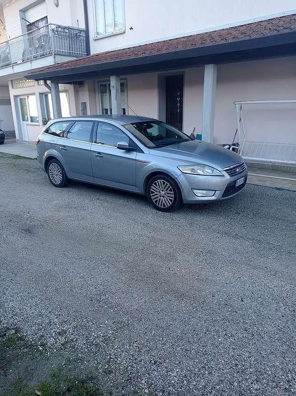 Usata Ford Mondeo Ghia 131 CV (96 kW) 2007 Grigio Station wagon