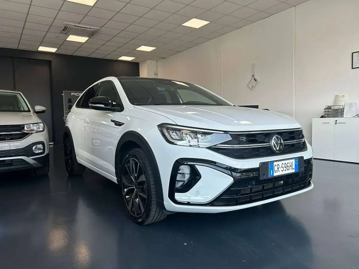 Usata VW Taigo R-line 110 CV (80 kW) 2023 Pure white SUV