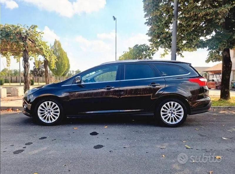Usata Ford Focus 115 CV (84 kW) 2011 Nero Station wagon