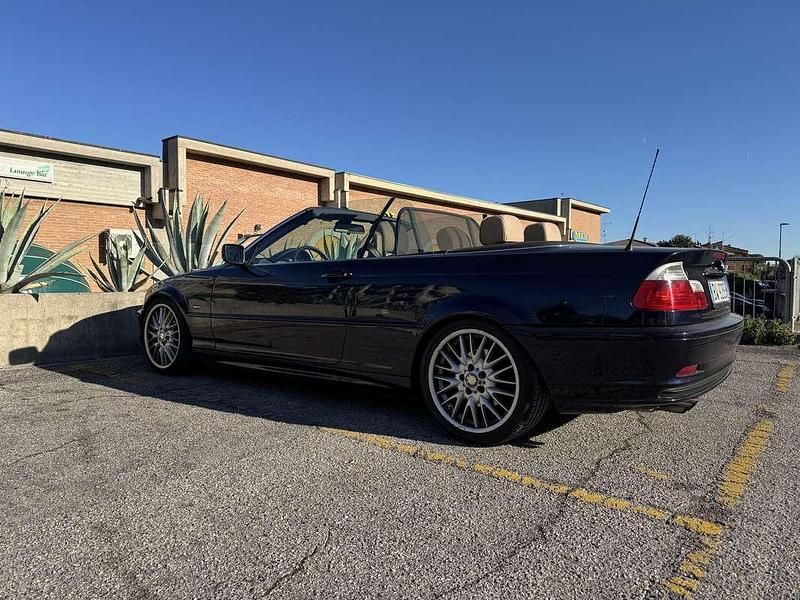 Usata BMW 320 Cabriolet Efficient Dynamics 170 CV (125 kW) 2001 Cabrio