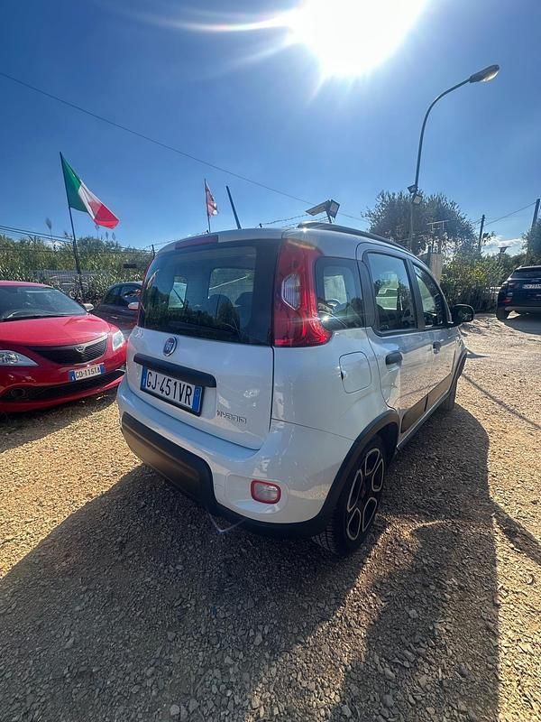 Usata Fiat Panda Sport 70 CV (51 kW) 2022 Bianco Utilitaria