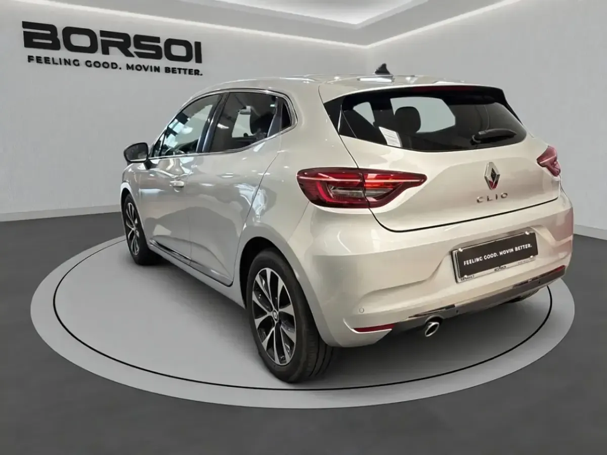 Usata Renault Clio V Techno 101 CV (74 kW) 2023 Grigio platino Berlina