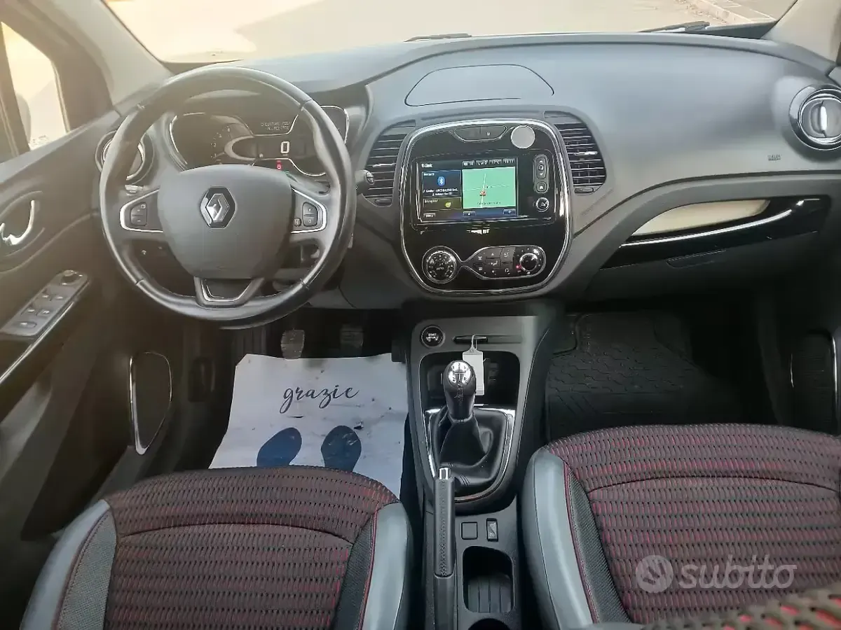 Usata Renault Captur 90 CV (66 kW) 2017 Nero SUV