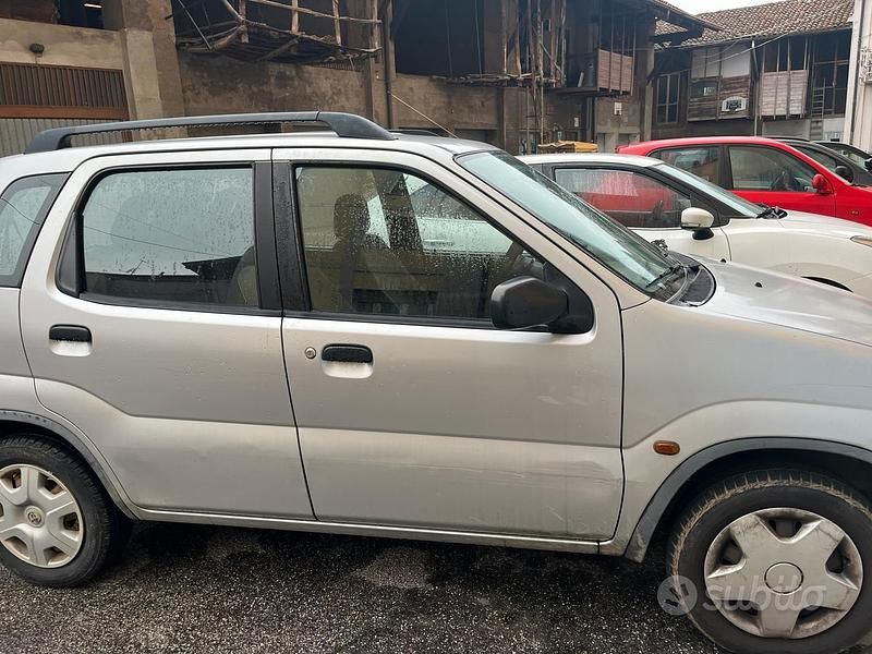 Usata 2003 Suzuki Ignis Due volumi | 2000 € (Buon prezzo) - Immagine 1/4