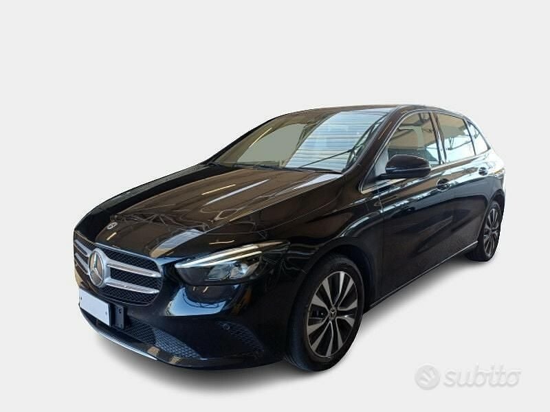Nero Usata 2022 Mercedes B250e Business Monovolume | 23.050 € (Buon prezzo) - Immagine 1/4
