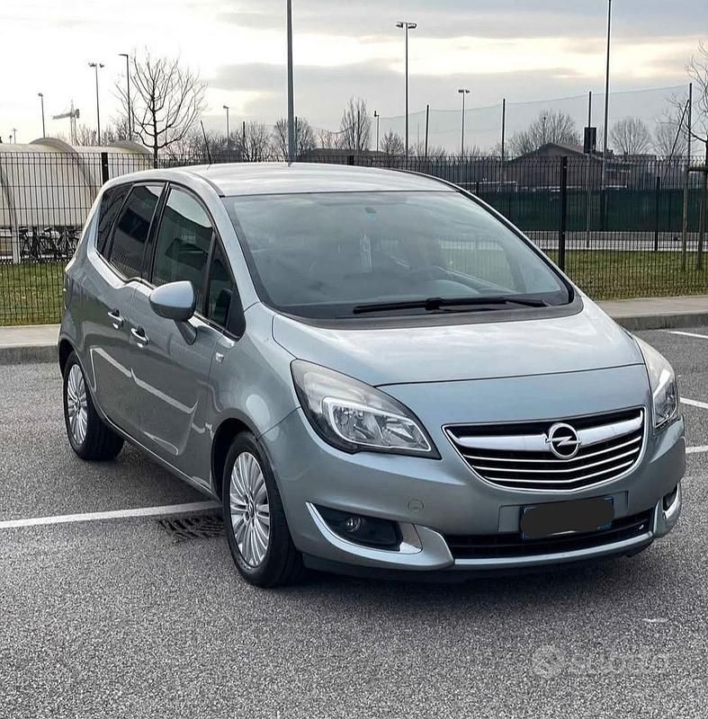 Usata Opel Meriva 110 CV (80 kW) 2015 Monovolume