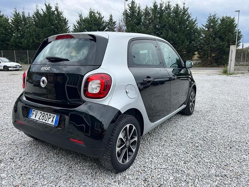 Usata Smart ForFour Passion 70 CV (51 kW) 2019 Nero Utilitaria