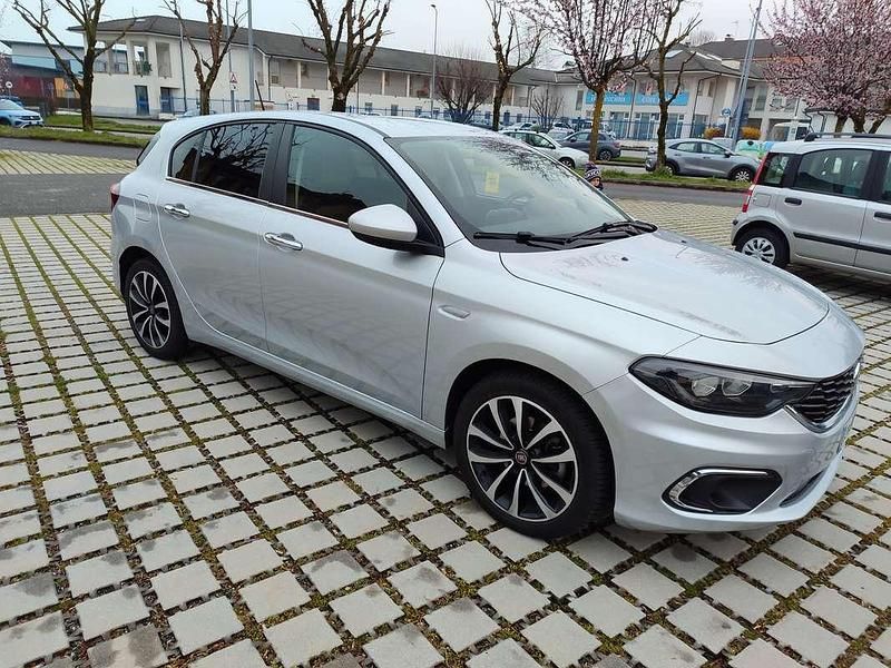 Usata Fiat Tipo Lounge 120 CV (88 kW) 2021 Argento Berlina
