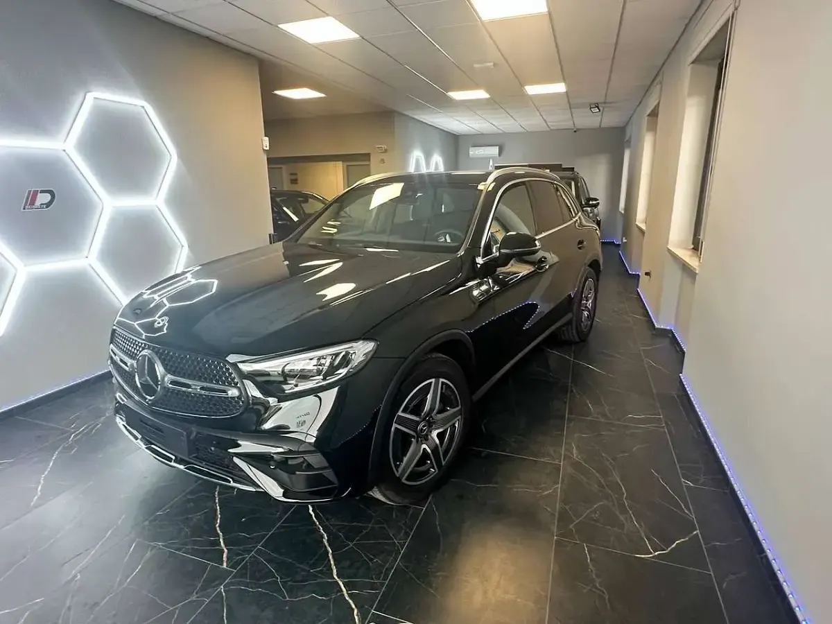 Usata Mercedes GLC300 Advanced 197 CV (144 kW) 2025 Nero SUV