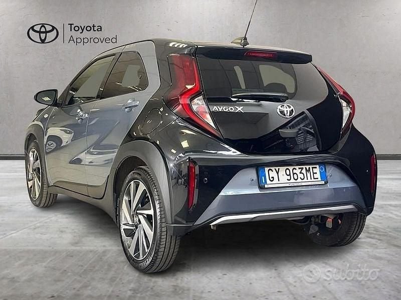 Usata Toyota Aygo X Lounge 72 CV (52 kW) 2025 Other SUV