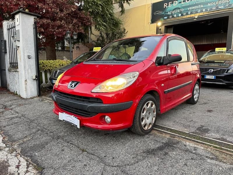 Rosso Usata 2005 Peugeot 1007 Monovolume | 1900 € (Buon prezzo) - Immagine 1/4