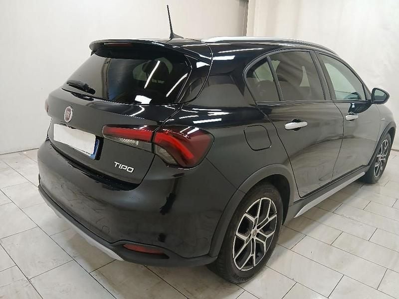 Usata Fiat Tipo Cross 101 CV (74 kW) 2021 Nero Berlina