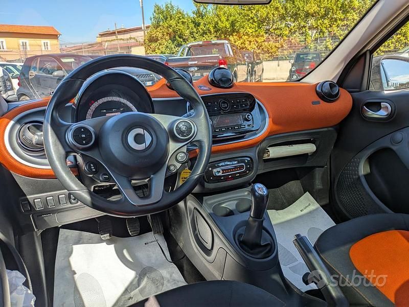Usata Smart ForFour 71 CV (52 kW) 2015 Bianco Utilitaria