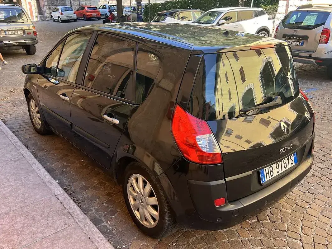 Usata Renault Scénic Exception 131 CV (96 kW) 2008 Nero Monovolume