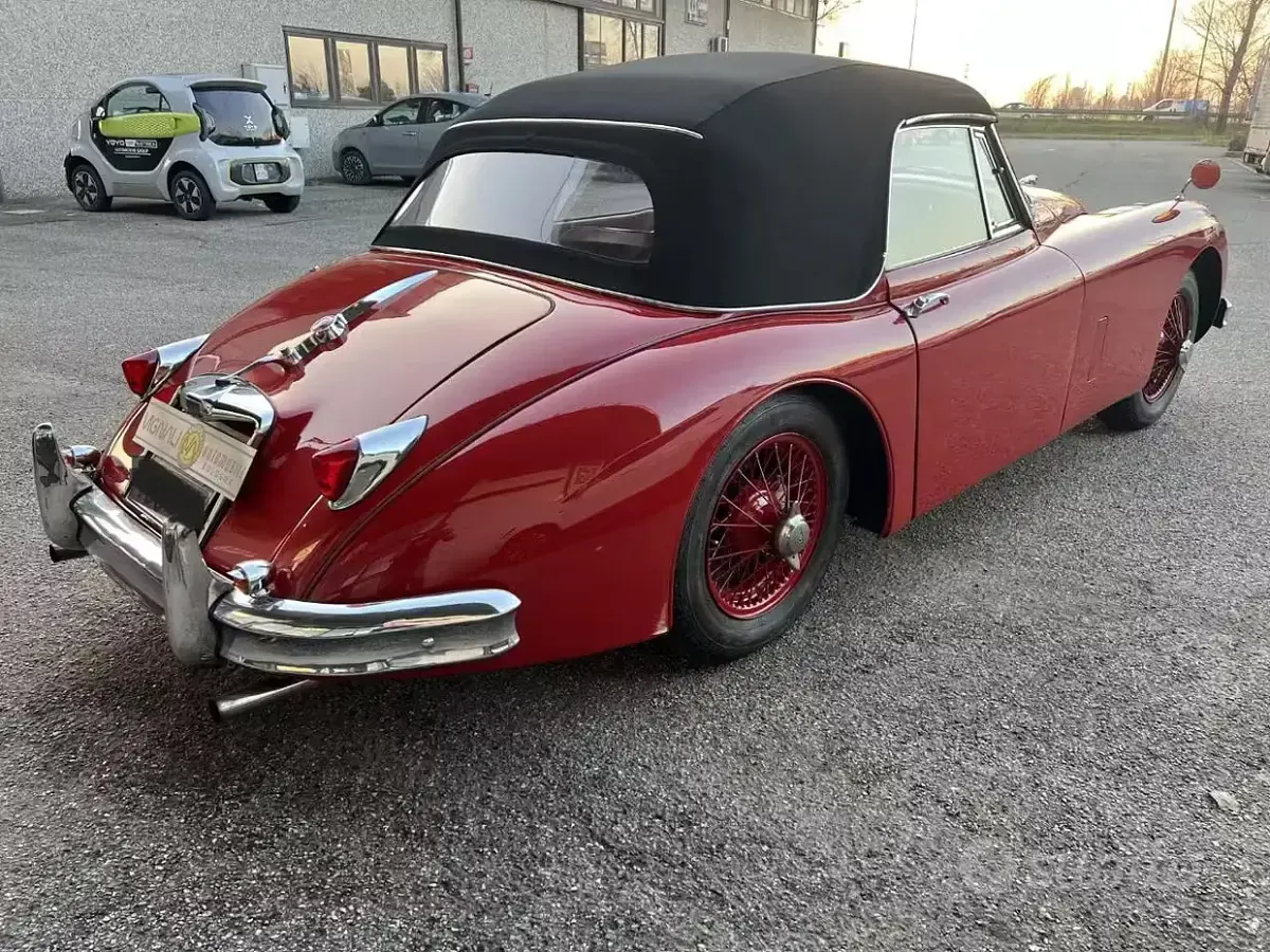Usata Jaguar XK 190 CV (139 kW) 1950 Rosso Cabrio