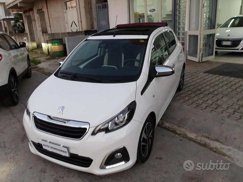 Usata Peugeot 108 Allure Top 82 CV (60 kW) 2017 Blu Utilitaria