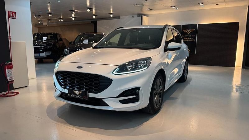 Usata Ford Kuga ST 120 CV (88 kW) 2023 Bianco SUV
