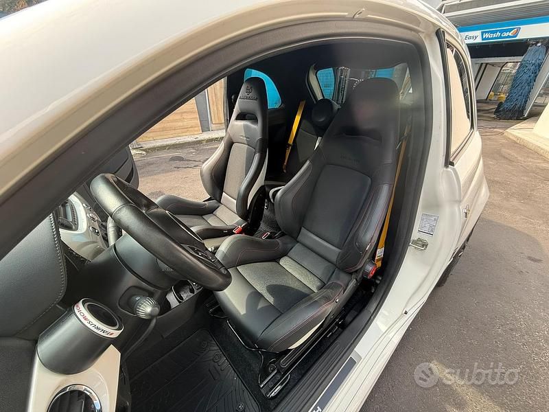 Usata Fiat 500 Abarth 190 CV (139 kW) 2015 Bianco Berlina