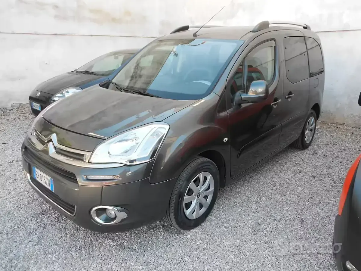 Usata Citroën e-Berlingo XTR 90 CV (66 kW) 2014 Blu Monovolume