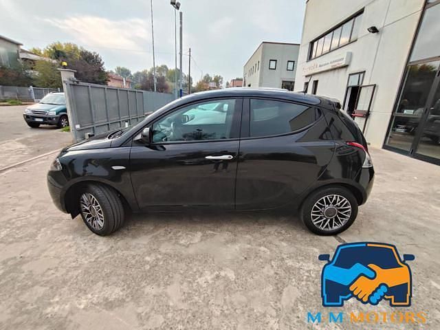 Usata Lancia Ypsilon S 109 CV (80 kW) 2023 Nero Utilitaria