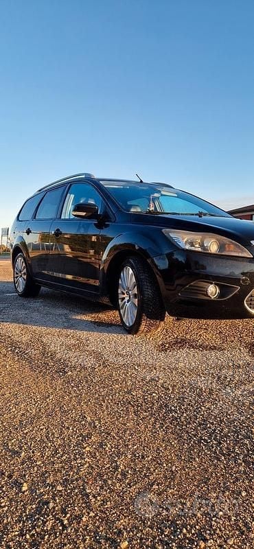 Usata Ford Focus Style 90 CV (66 kW) 2008 Nero Station wagon