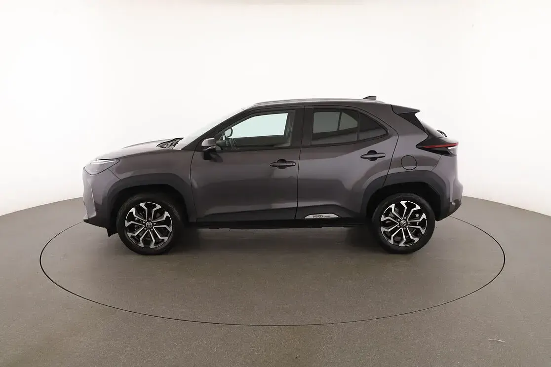 Usata Toyota Yaris Trend 116 CV (85 kW) 2022 Grigio Utilitaria