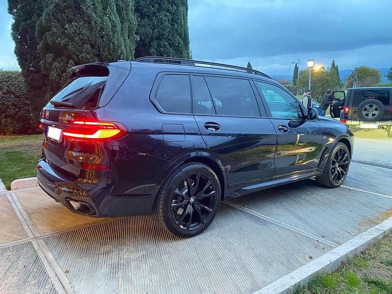 Usata BMW X7 M Sport 340 CV (250 kW) 2023 Nero SUV