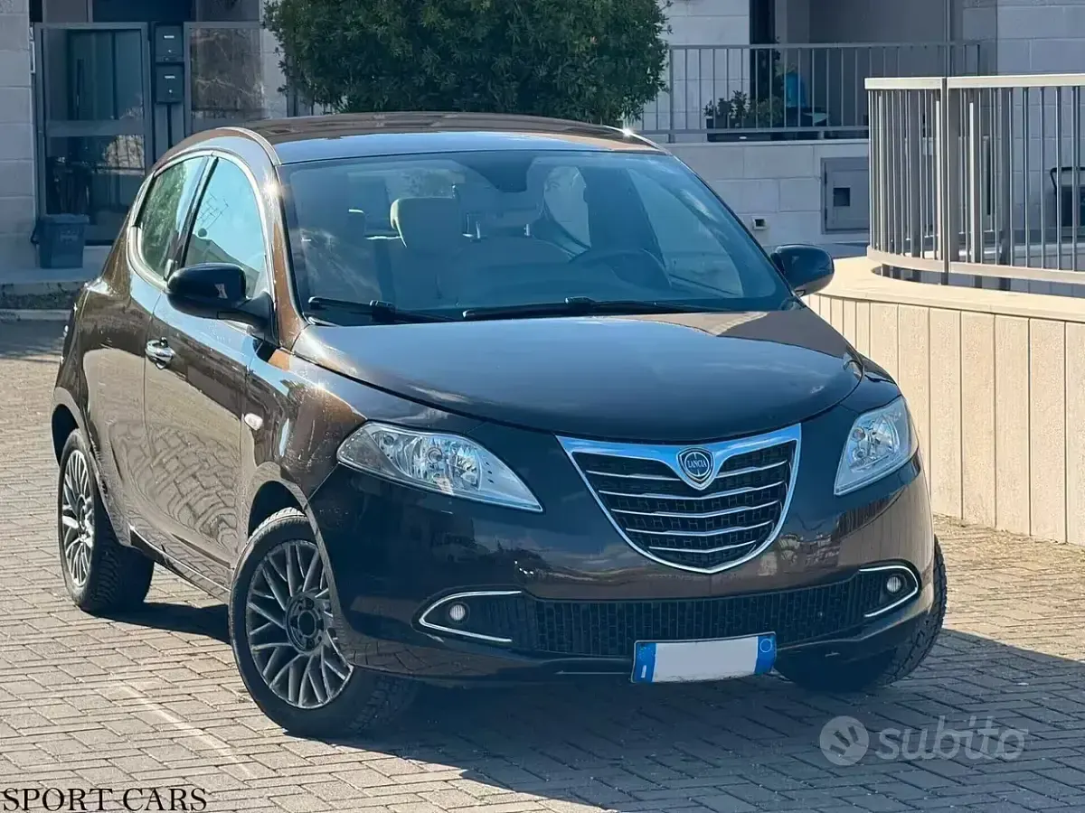 Usata Lancia Ypsilon Gold 69 CV (50 kW) 2013 Utilitaria