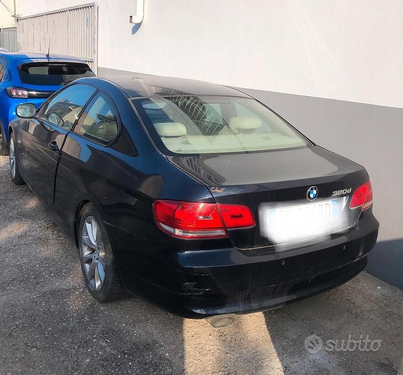 Usata BMW 320 184 CV (135 kW) 2010 Blu Coupé